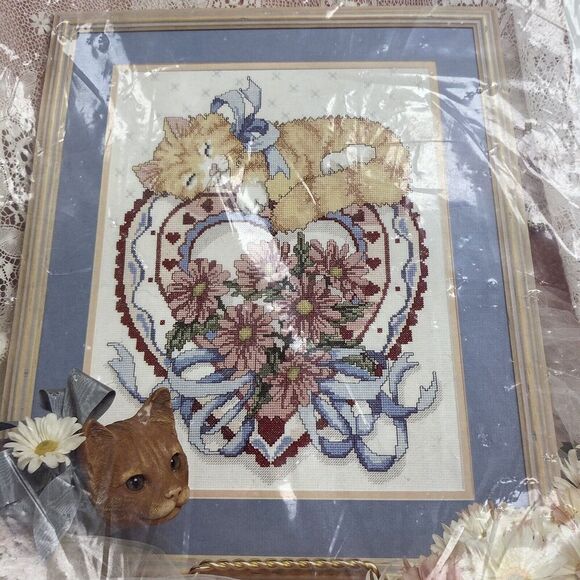 Cat on Heart Picture Counted Cross Stitch Kit by Candamar Designs 60497 A - Picture 3 of 5